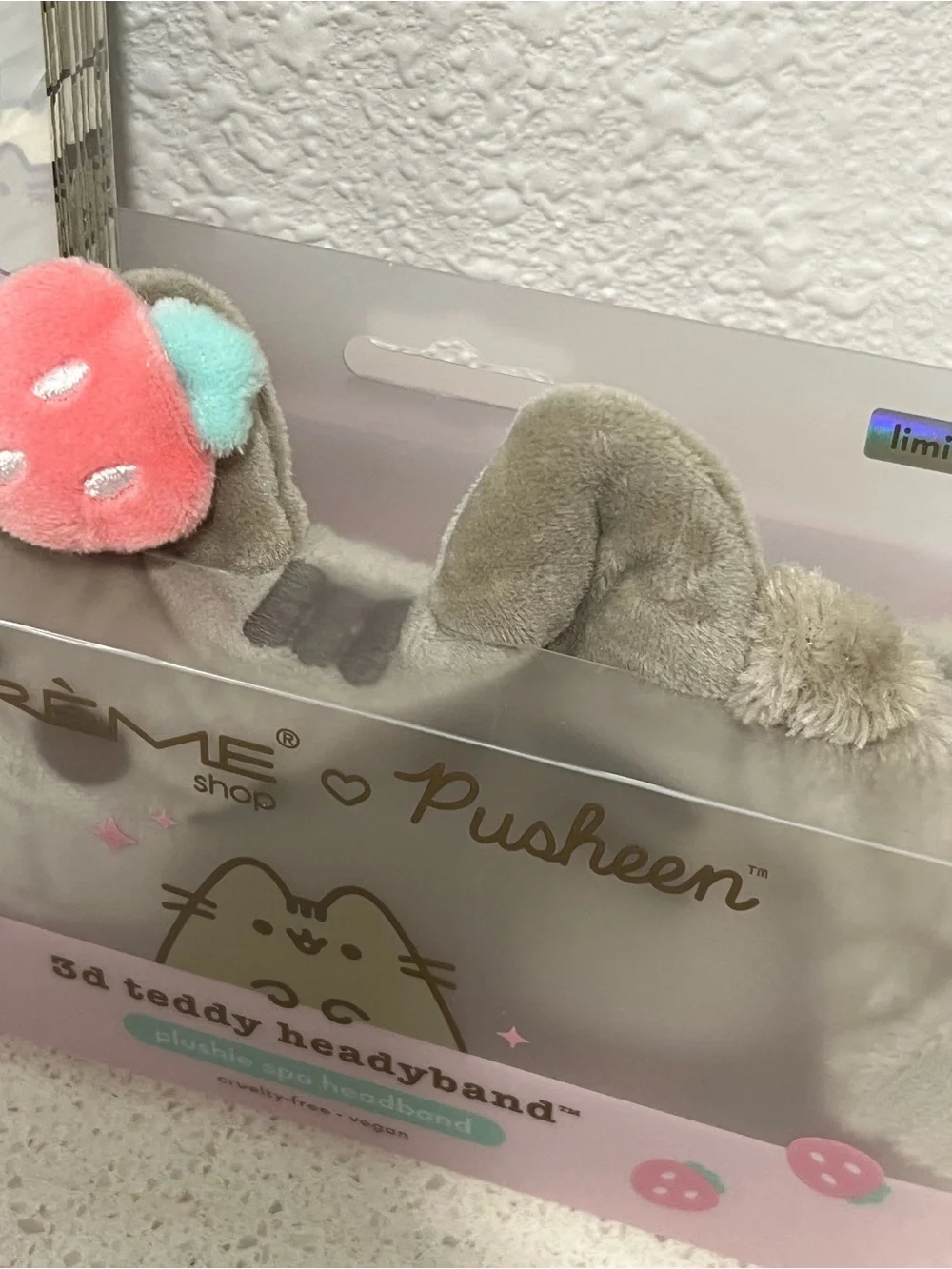 Pusheen 3D Teddy Headband, Blenders, Tissues The Creme Shop